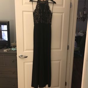 Morgan & Company Juniors' Sequined Lace Gown